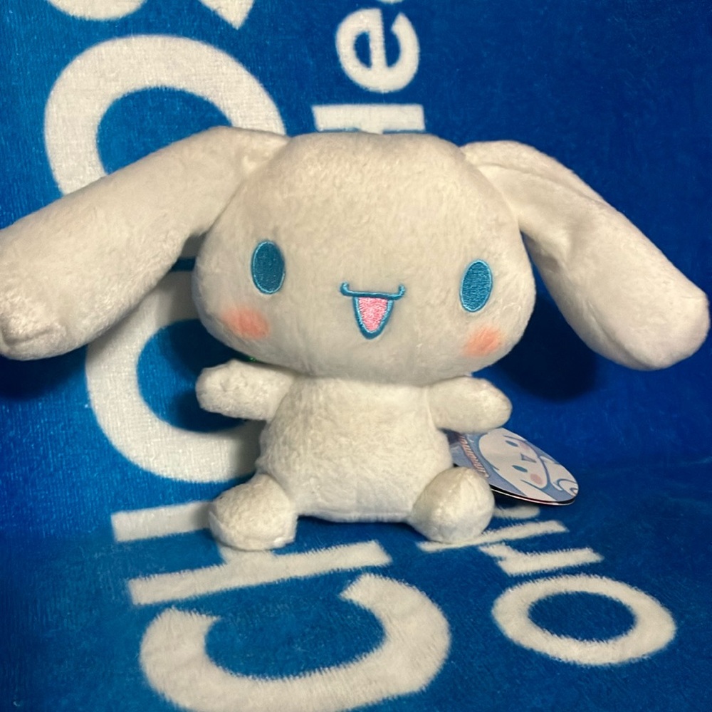 Sanrio Cinnamaroll plush 5.5”